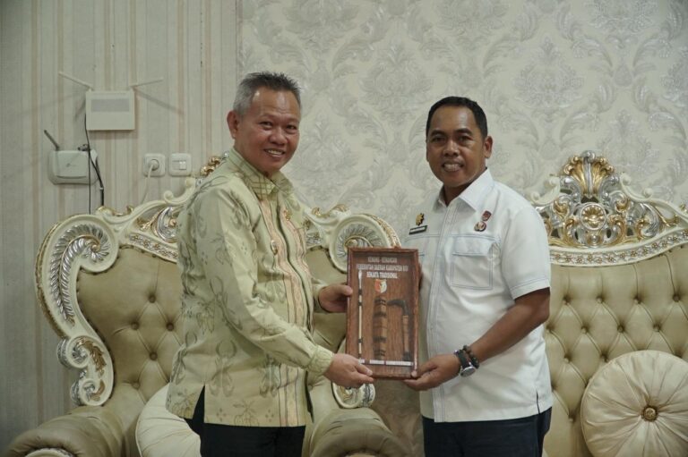 WhatsApp Image 2025-10-23 at 23.30.35